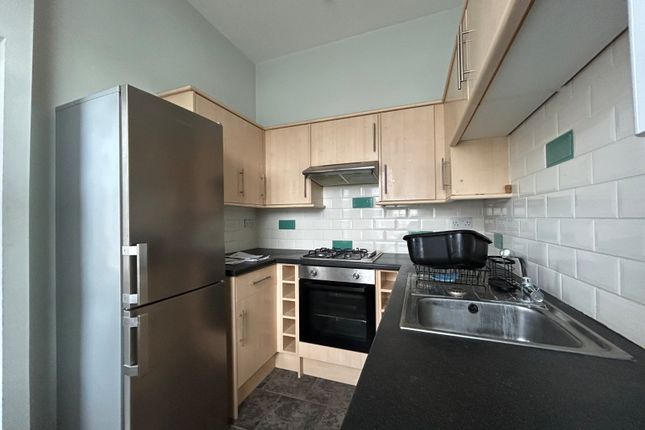 Flat 3, 75a, High Street, Kent photo 2