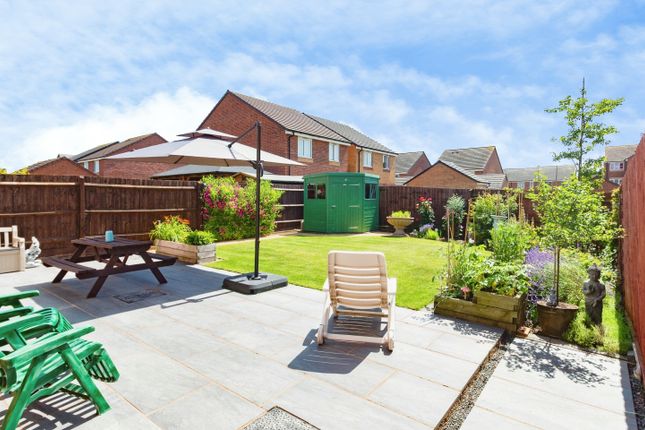 16, Winnow Avenue, Stafford photo 2