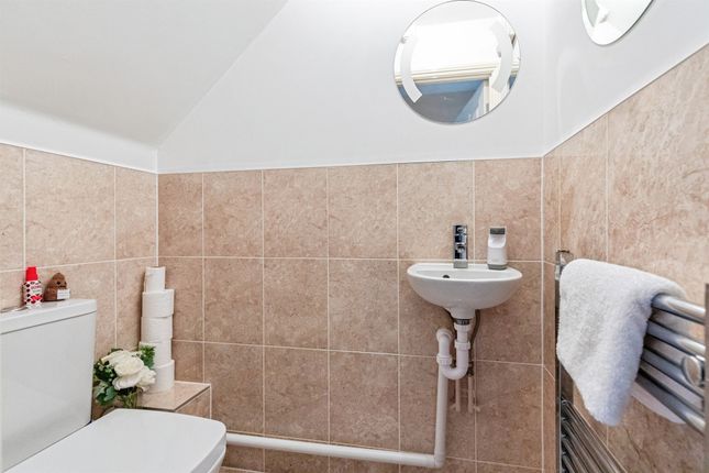 18, Temple Gardens, RUSHDEN photo 4