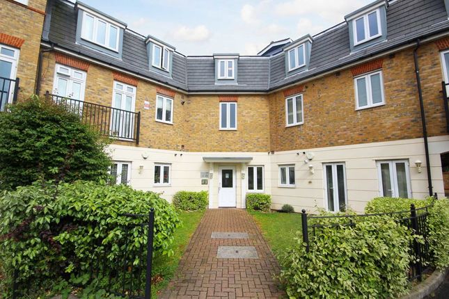 Thumbnail Flat to rent in Elizabeth Gardens, Isleworth