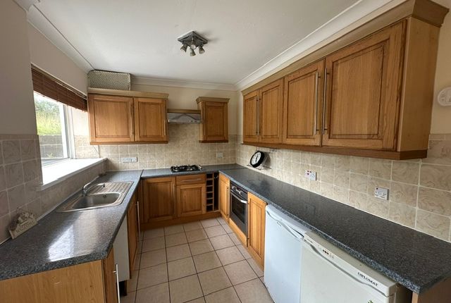 14 Peniel Green Road, Llansamlet, photo 5