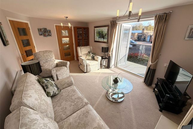 17, Rockhaven Court, Bolton photo 2