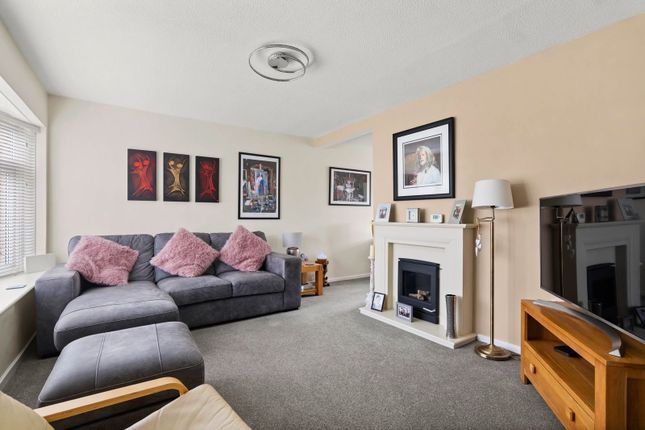 42, Willowslea Road, Worcester photo 3