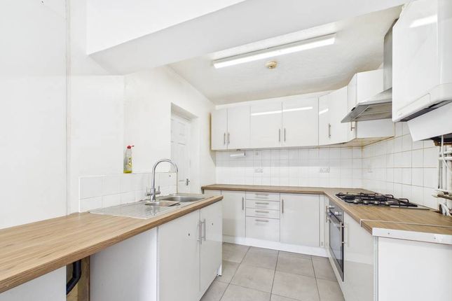 63, Smythies Avenue, Essex photo 4