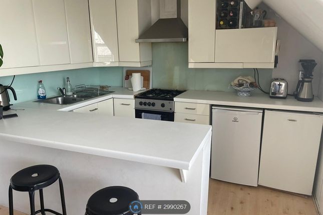 Flat, Warwick Road Ealing, Ealing photo 2