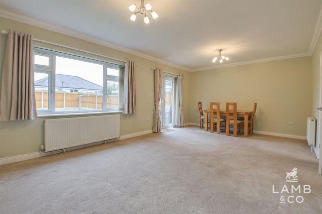 15B, Kincaid Road, Clacton-On-Sea photo 3