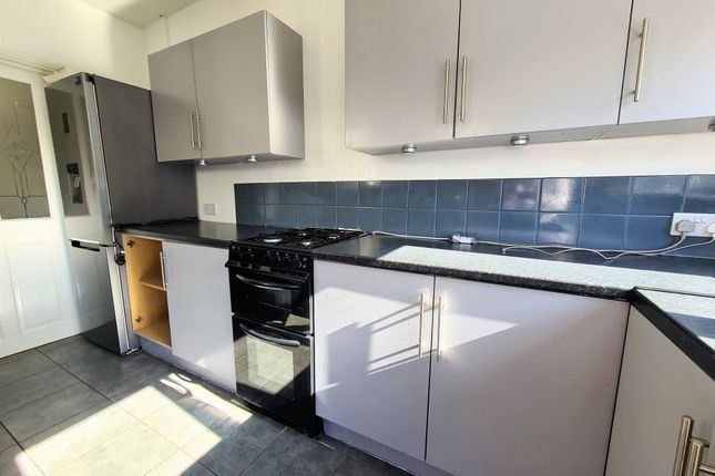 68, Waterloo Road, Southampton photo 4