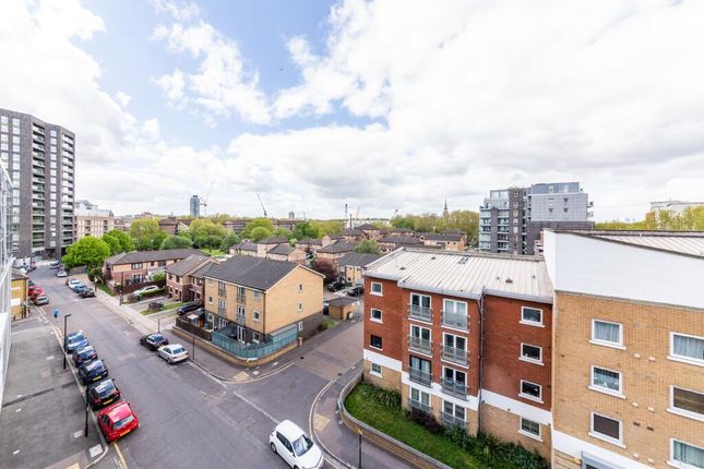 Flat 21, Atrium Heights, 4 Little Thames Walk, London photo 2