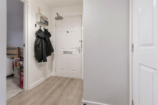 Flat for sale in Claymores, Stevenage