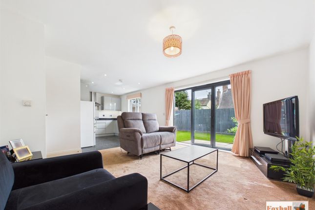 8, Ballater Close, Ipswich photo 2