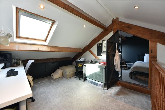 8, Jacksons Edge Road, Stockport photo 4