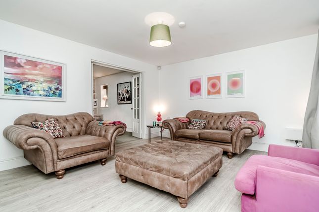 19 Balshaw Lane, Chorley photo 4