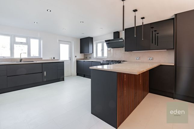29 Heathside, Ashford photo 3