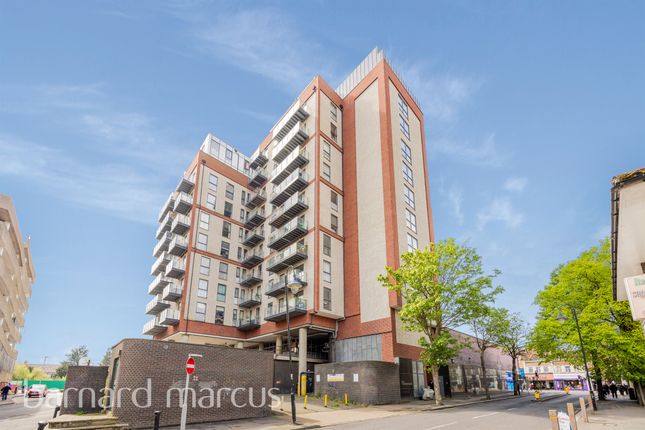 Thumbnail Flat for sale in Blagdon Road, New Malden