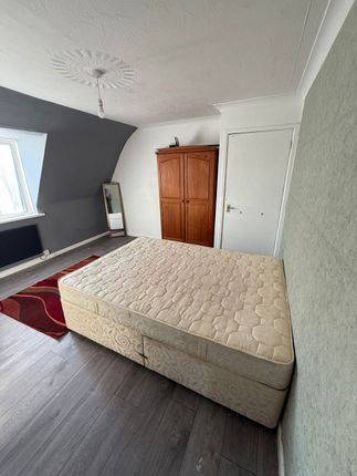 Flat 8 208-210 Old Christchurch Road, Dorset photo 3
