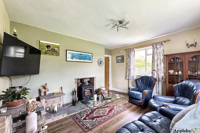 64, Coronation Road, Melksham photo 3