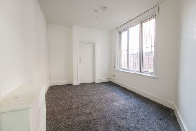 1 bed flat to rent in Bromwich Street, Bolton BL2