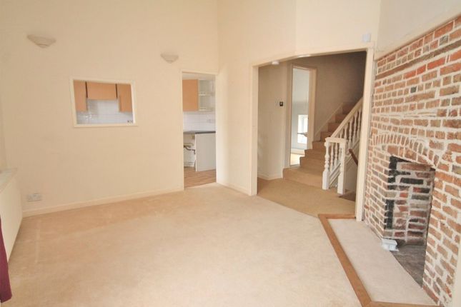 Tashinga Flat,, High Street, Bishops Waltham photo 5