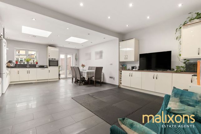 15 Zermatt Road, Thornton Heath photo 2