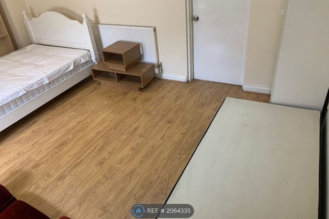 Thumbnail Room to rent in Lower Broughton Road, Salford
