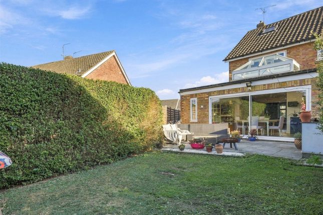 6, Newton Drive, Hertfordshire photo 3