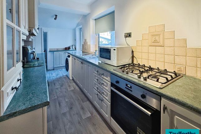 15 Lower West Avenue, Barnoldswick photo 4