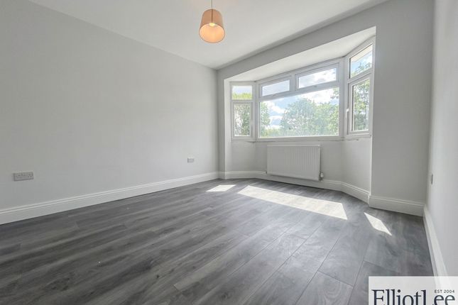 79a Somerset Road, Southall photo 3