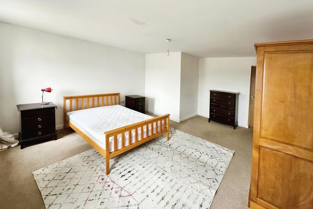 Apartment 9, Queens Court, 10, Queen Street, Liverpool photo 4