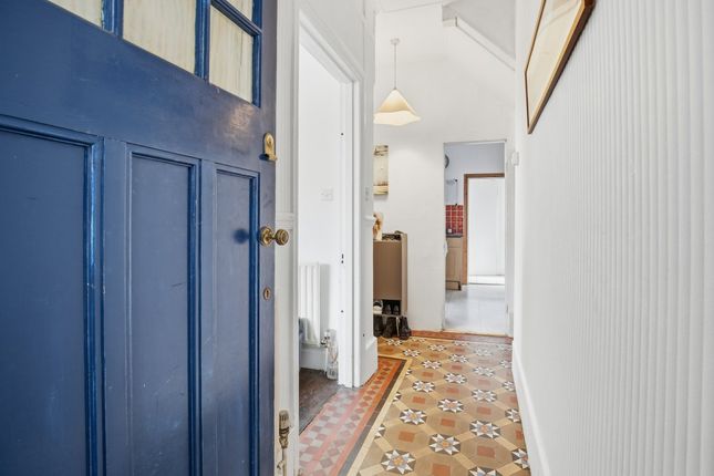 Flat 1, 43, Strathearn Road, London photo 3
