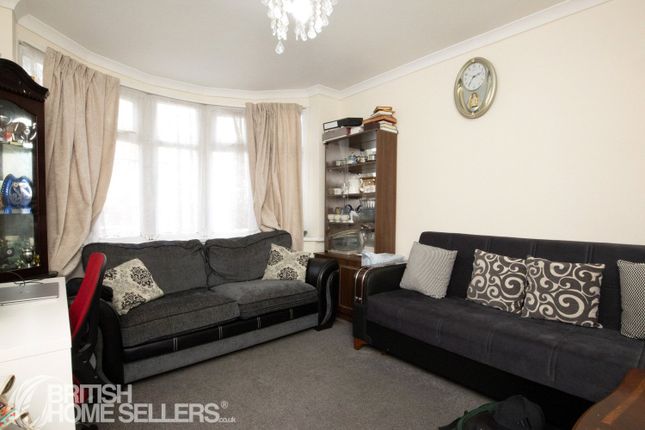 30, Wickstead Avenue, Bedfordshire photo 4