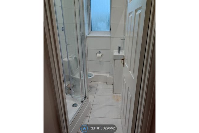 B Finchley Lane, Hendon photo 4