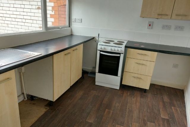 Flat 2, 201-203 High Street, Birmingham photo 4