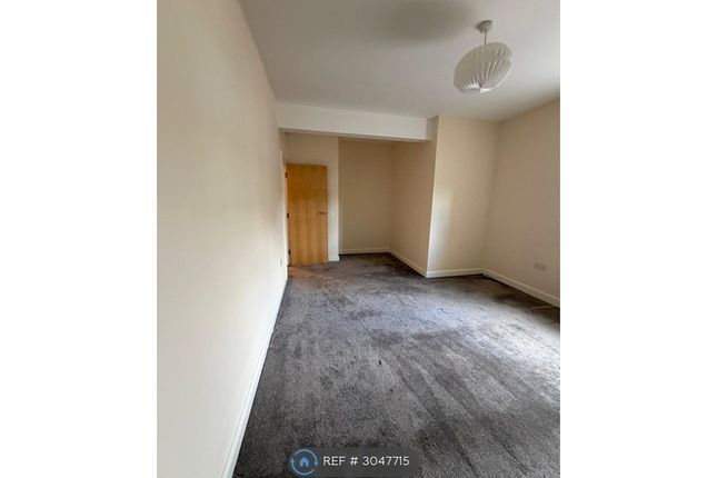 Apartment, Dominion House Denholme Gate Road, Hipperholme, Halifax photo 5