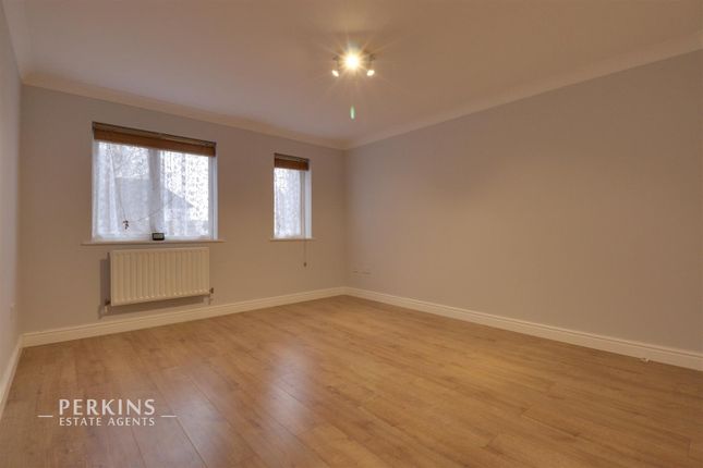 Flat 4, Flat 4, Churchill Court, Roxeth Green Avenue Harro, Harrow photo 3