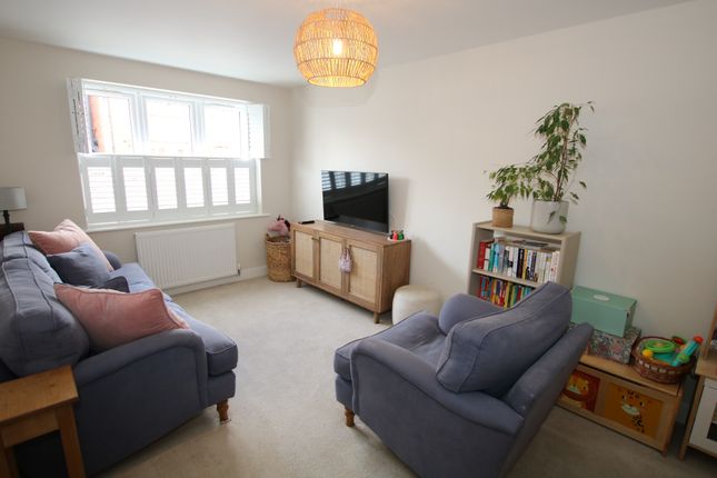 22, Goldcrest Avenue, Branston photo 3