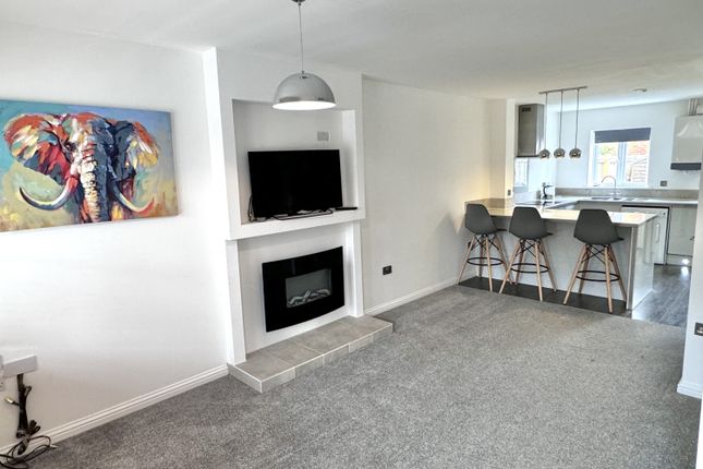 215, Angelica Road, Lincoln photo 3
