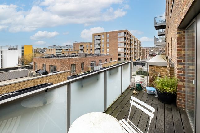 Flat for sale in Miles Road, London