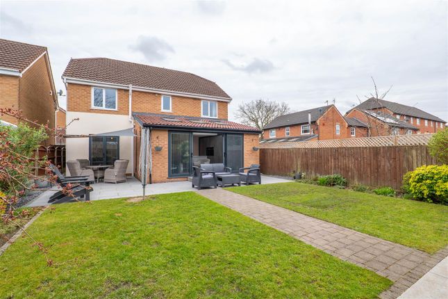 9, Muirfield Close, Chorley photo 4