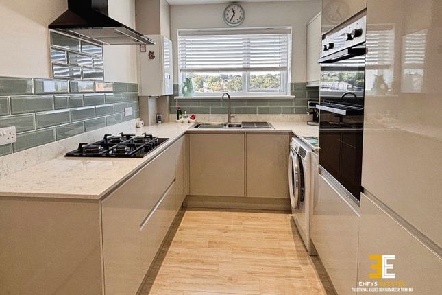 Penrhyn Court,Flat 12, Abbey Road, Colwyn Bay photo 5