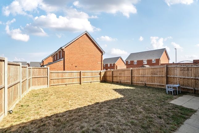 12, Wand Grove, Grantham photo 4