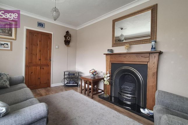 Dan-y-Bryn Bungalow, 8 Cwmtorlais Road, Newport photo 2