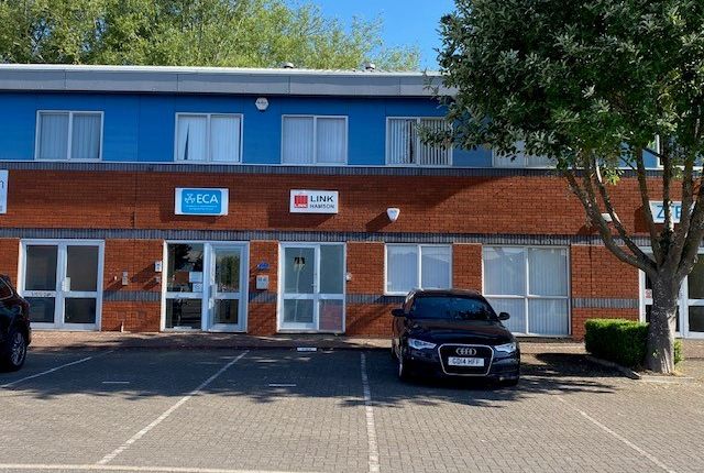 Thumbnail Office to let in First Floor Offices, 22B, Kingfisher Court, Newbury, West Berkshire