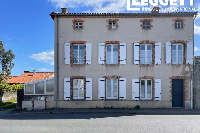 Thumbnail Villa for sale in Argentonnay, Deux-Sèvres, Nouvelle-Aquitaine