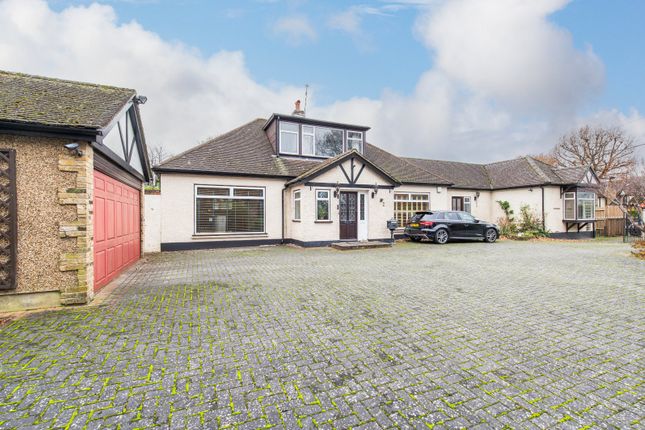Detached house for sale in Fawkham Avenue, New Barn, Kent