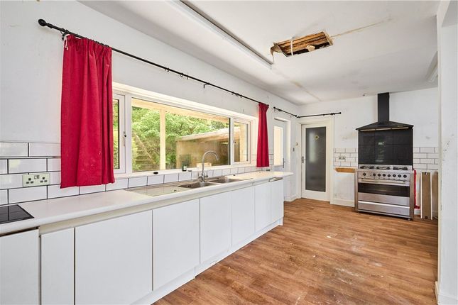 9, High Wheatley, West Yorkshire photo 4