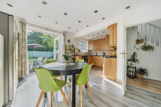 26, Chatsworth Avenue, Bromley photo 2