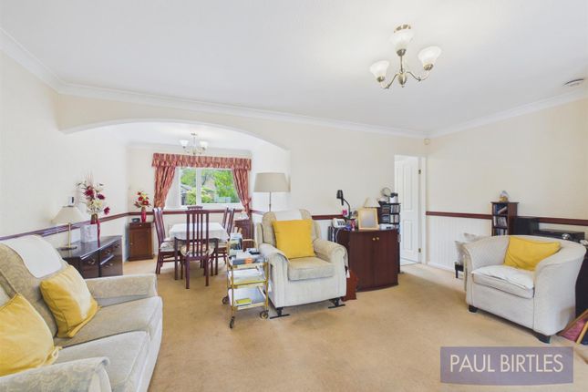 16, Sevenoaks Avenue, Trafford photo 3