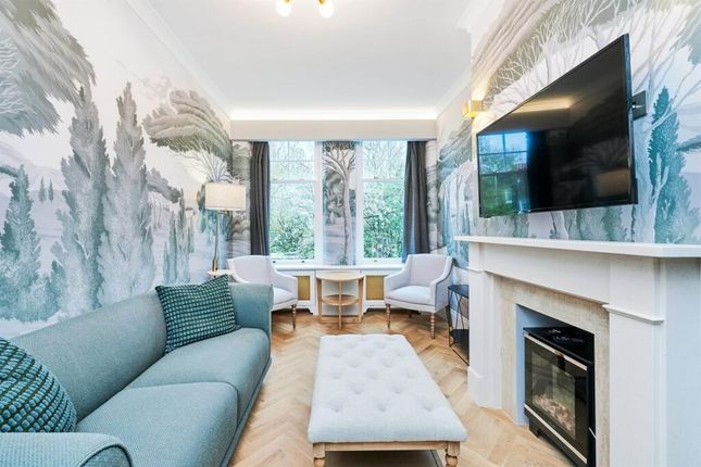 303-323, Kings Road, London photo 2