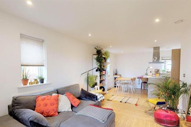 41, Mowbray Close, Epping photo 2