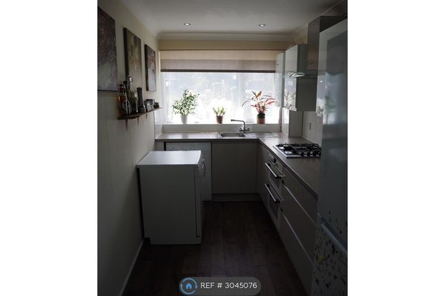 Meadows Leigh Close, Weybridge photo 5